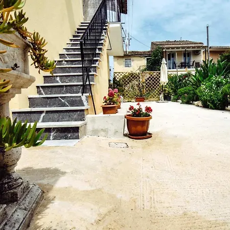 Anna Apartmán Gouvia