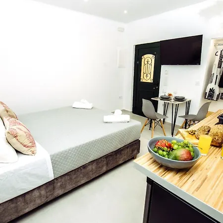 Anna Appartement Gouviá